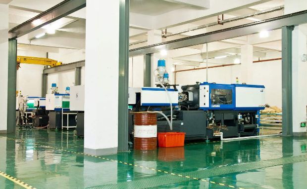 注塑模具成型制品，如果表面有裂紋該如何解決？